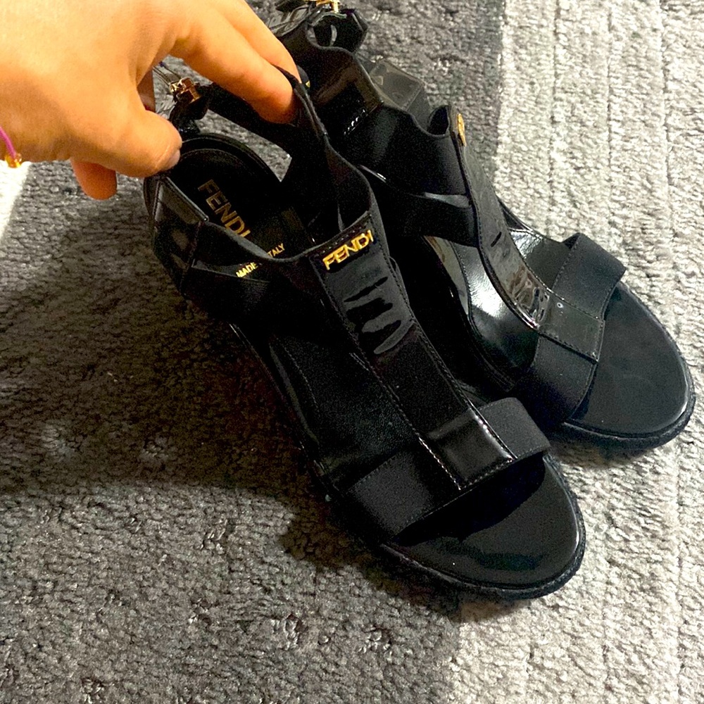 Fendi wedges size 7.5/ 37.5